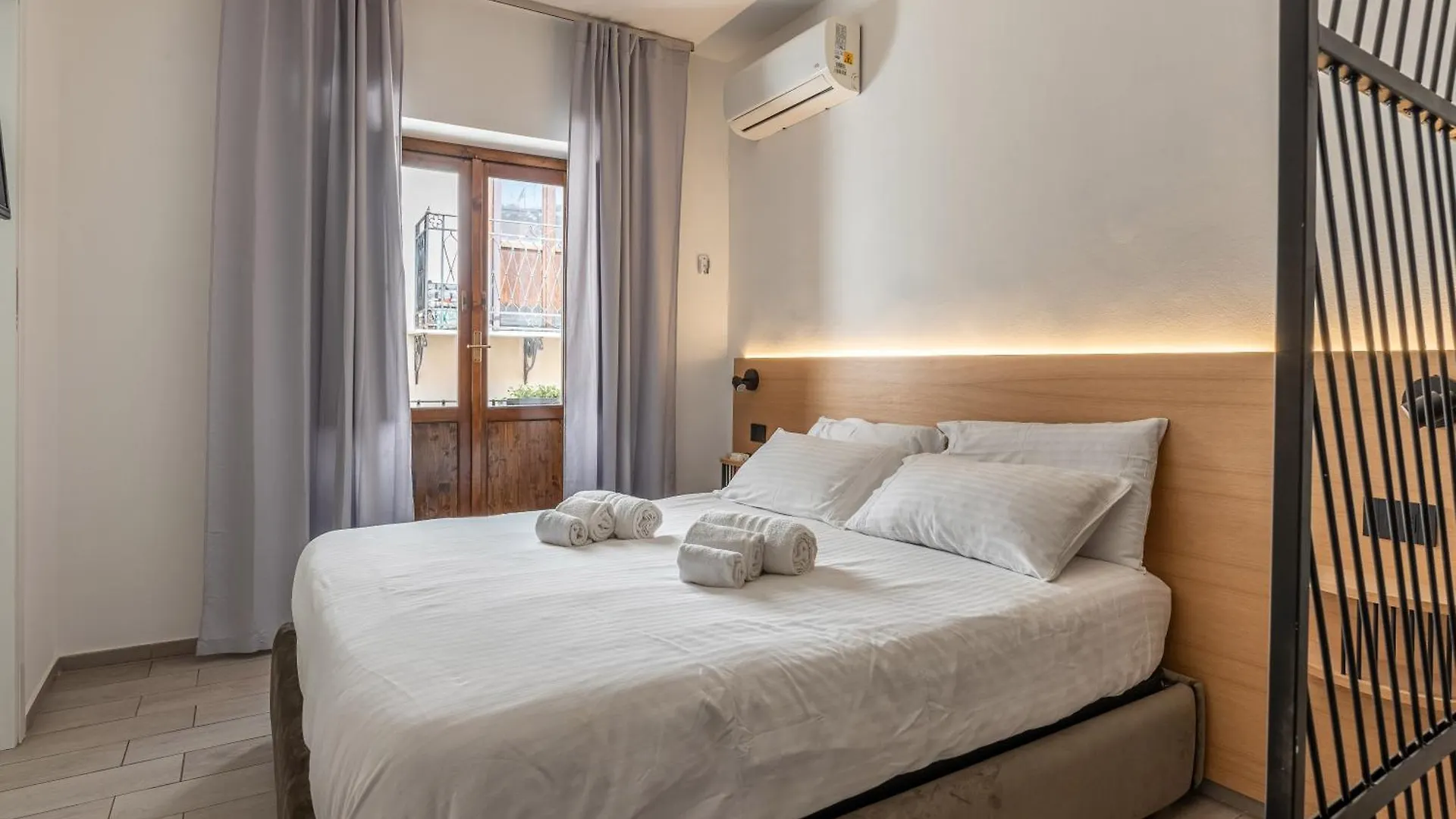 Naos Home - Alle Spalle Del Teatro Massimo Palermo